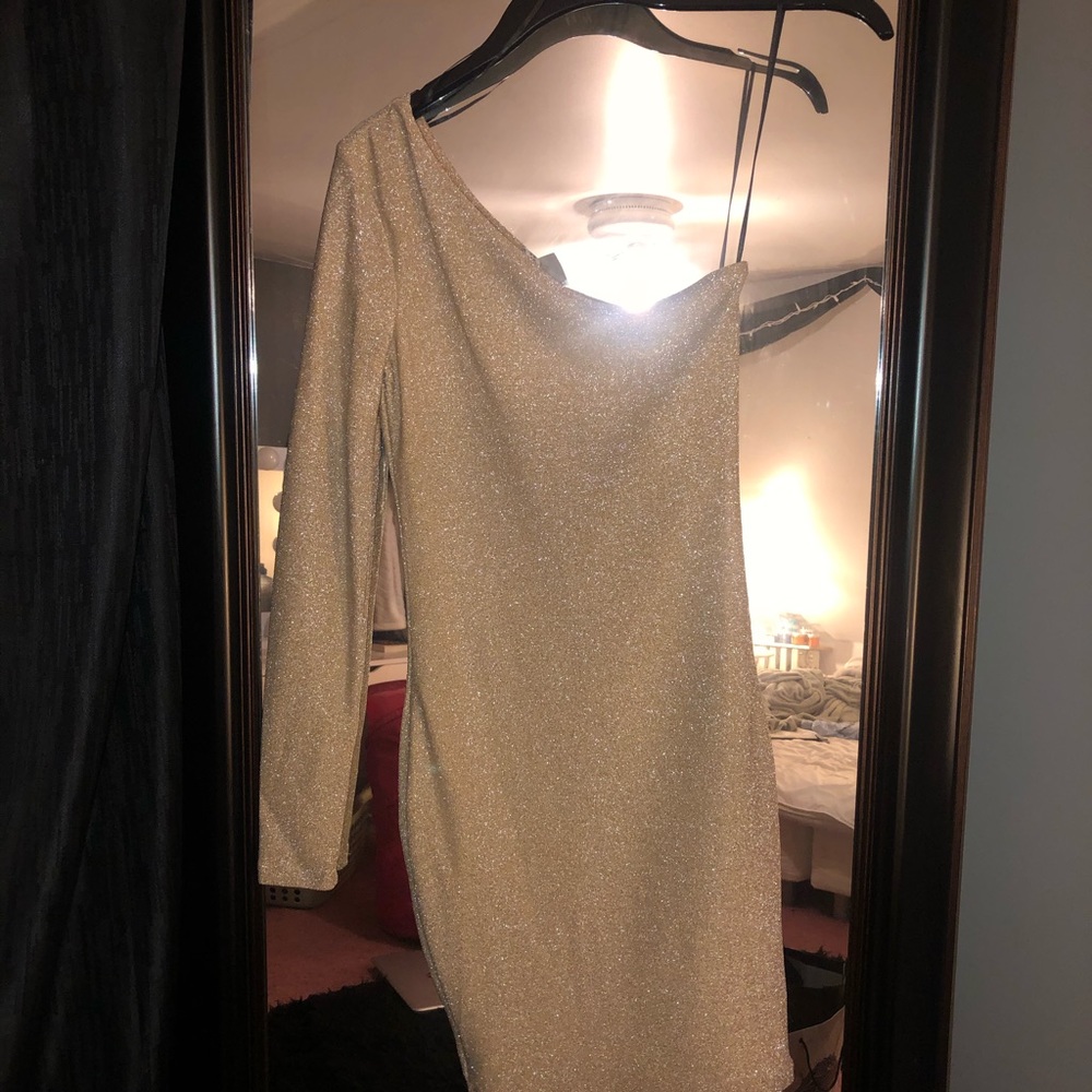 Gold formfitting dress